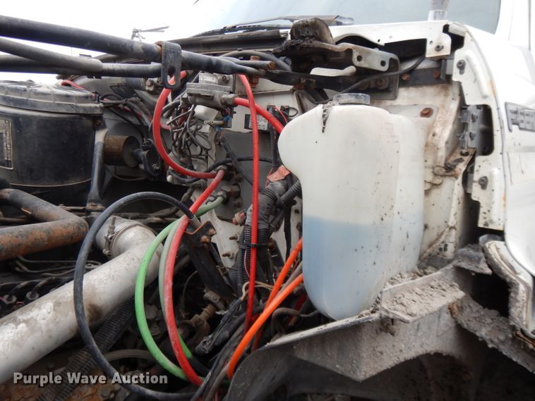 image for item DL2513 1997 Ford F800  oil distributor truck