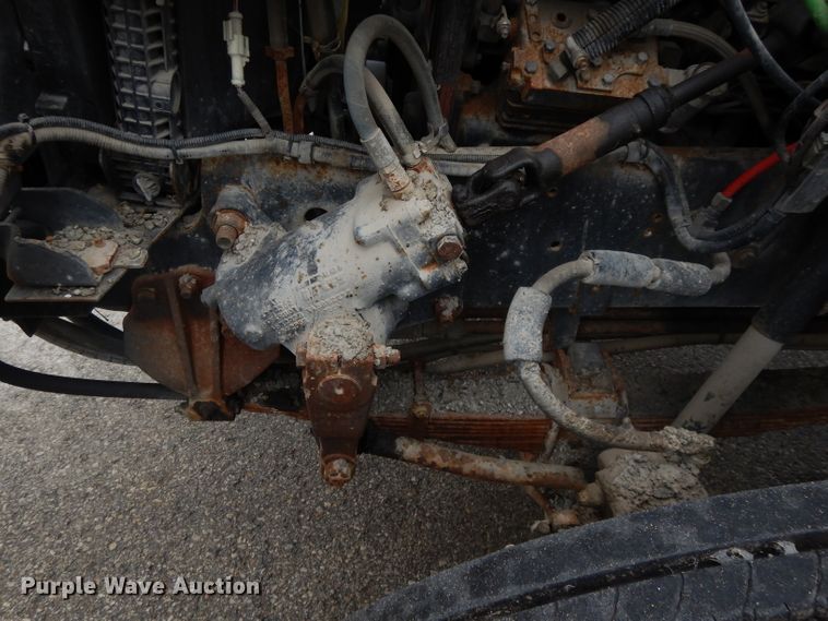 image for item DL2513 1997 Ford F800  oil distributor truck