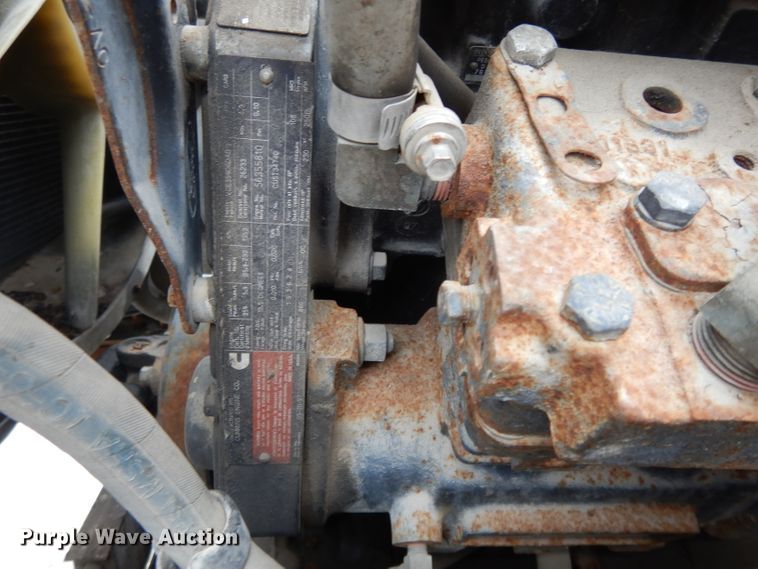 image for item DL2513 1997 Ford F800  oil distributor truck