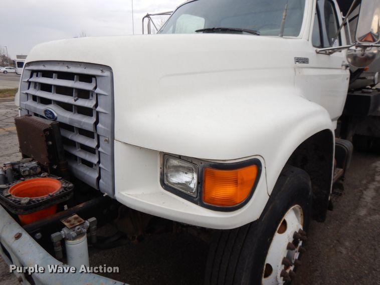 image for item DL2513 1997 Ford F800  oil distributor truck