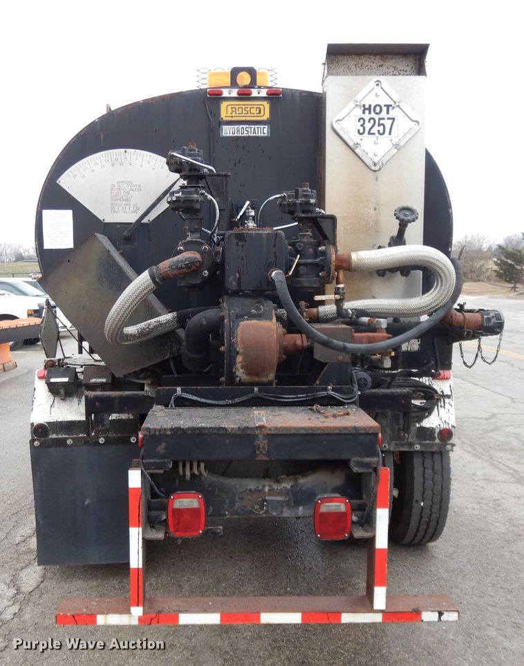 image for item DL2513 1997 Ford F800  oil distributor truck