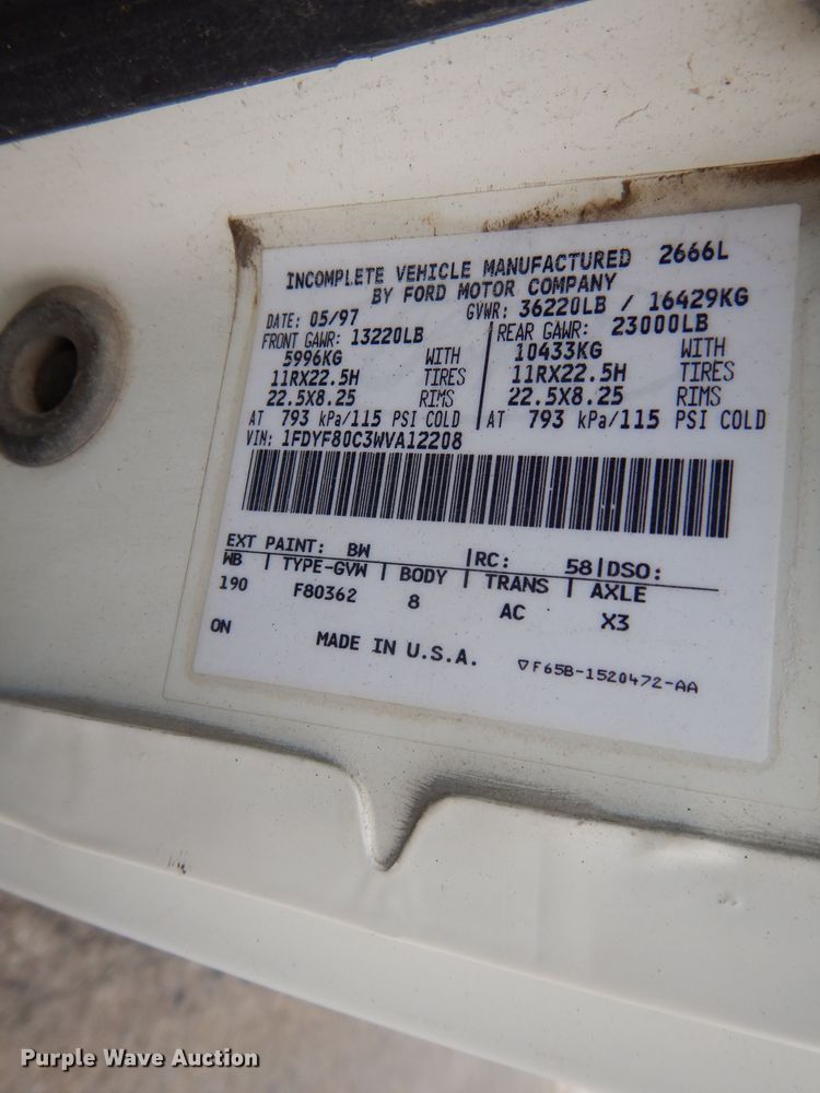 image for item DL2513 1997 Ford F800  oil distributor truck