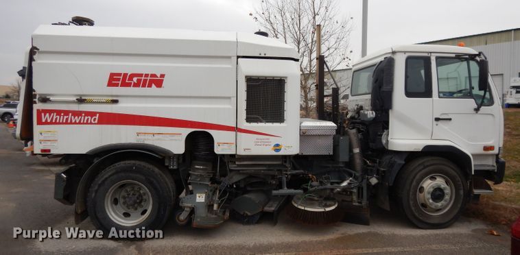 image for item DL2517 2010 Nissan UD3300  street sweeper truck