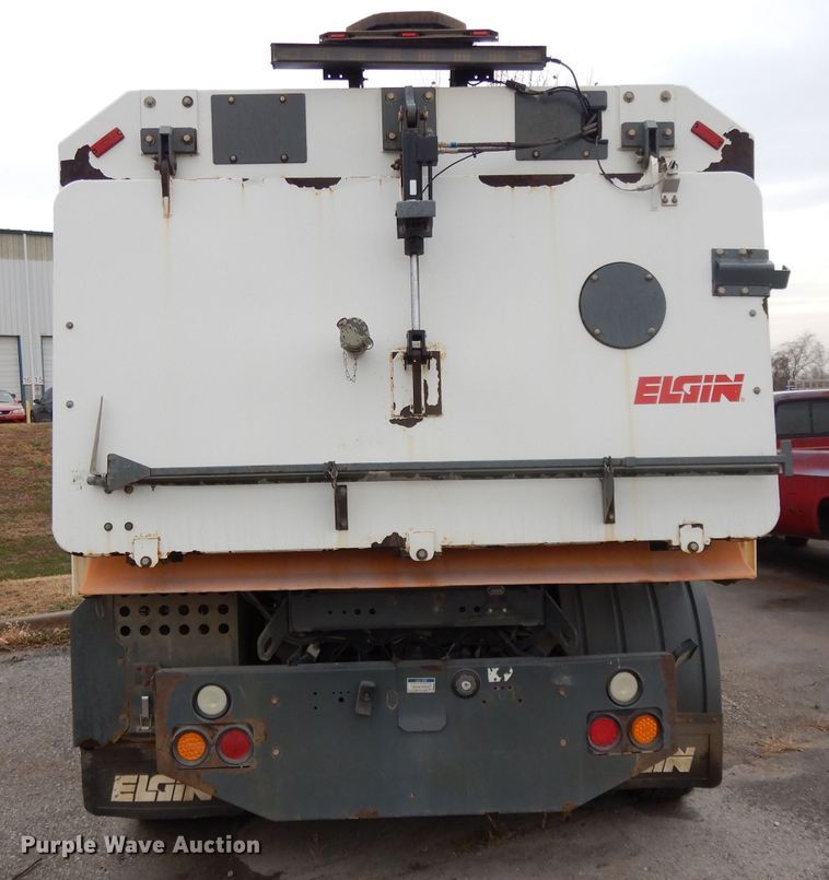 image for item DL2517 2010 Nissan UD3300  street sweeper truck