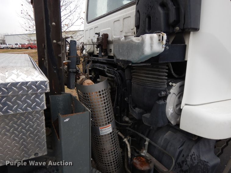 image for item DL2517 2010 Nissan UD3300  street sweeper truck