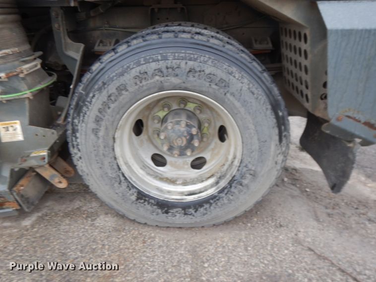 image for item DL2517 2010 Nissan UD3300  street sweeper truck