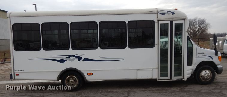 image for item DL2518 2007 Ford E450  shuttle bus