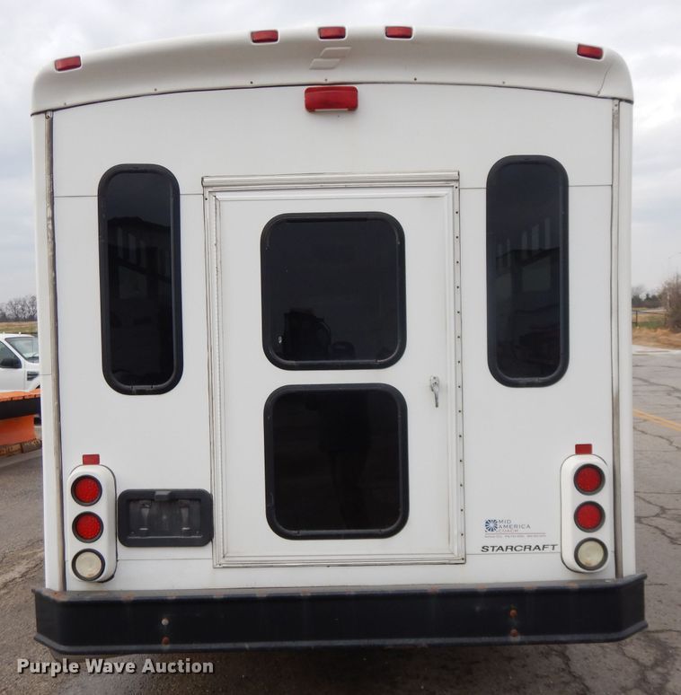 image for item DL2518 2007 Ford E450  shuttle bus