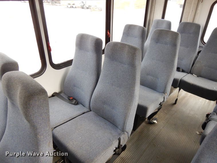 image for item DL2518 2007 Ford E450  shuttle bus