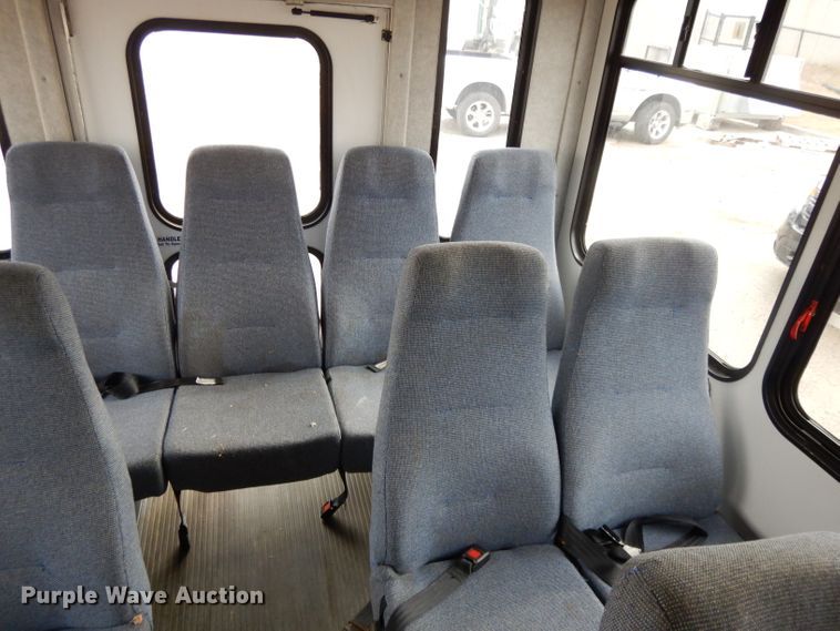 image for item DL2518 2007 Ford E450  shuttle bus