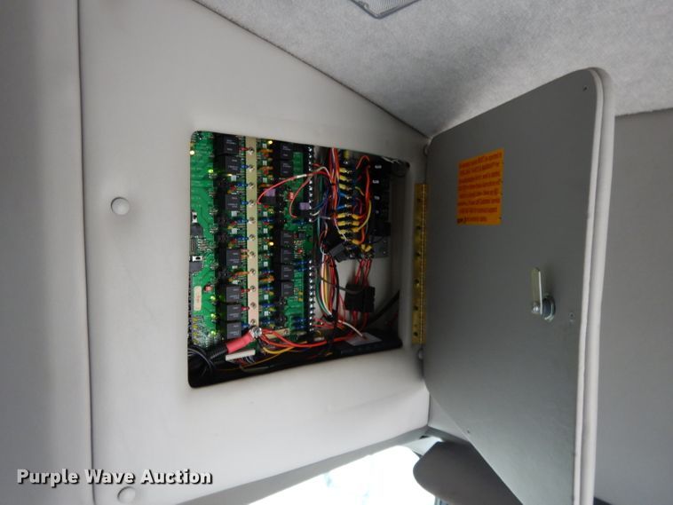 image for item DL2518 2007 Ford E450  shuttle bus