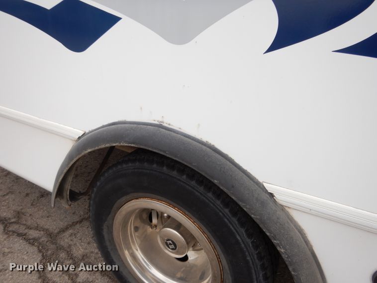 image for item DL2518 2007 Ford E450  shuttle bus