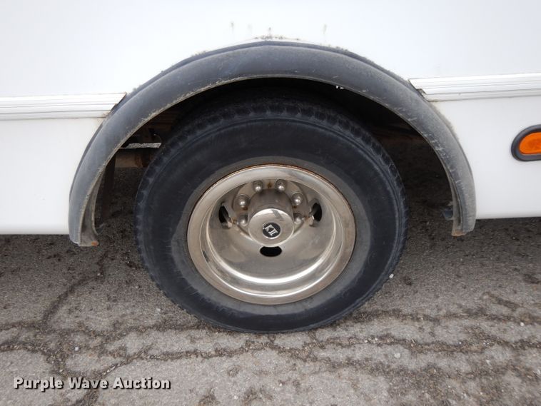 image for item DL2518 2007 Ford E450  shuttle bus