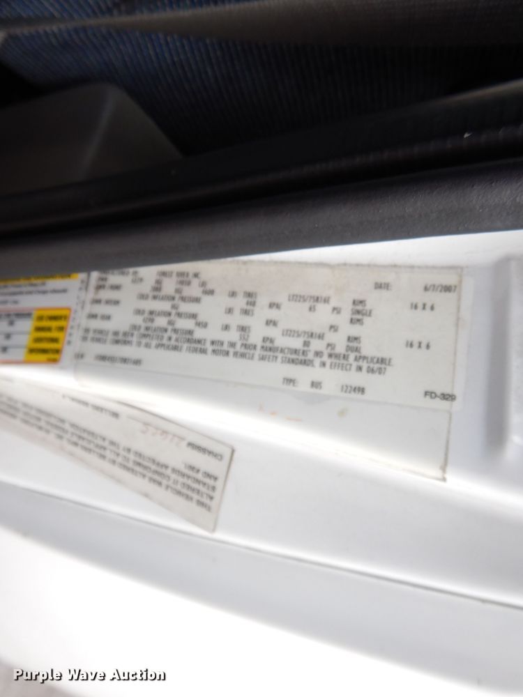 image for item DL2518 2007 Ford E450  shuttle bus