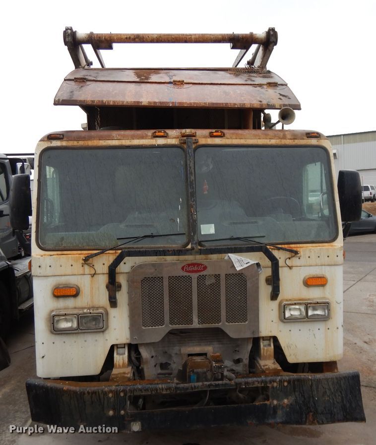 image for item DL2519 2012 Peterbilt PB320  refuse truck