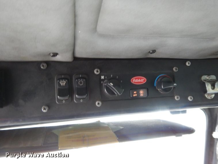 image for item DL2519 2012 Peterbilt PB320  refuse truck