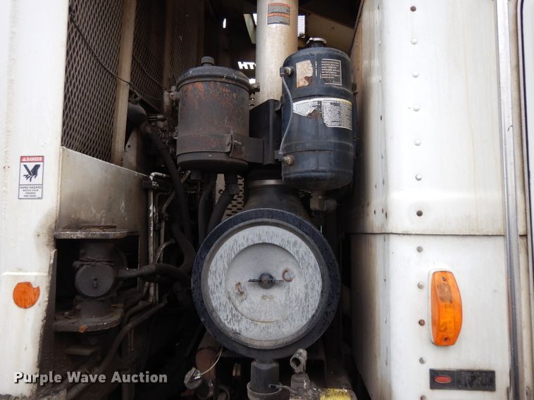 image for item DL2519 2012 Peterbilt PB320  refuse truck