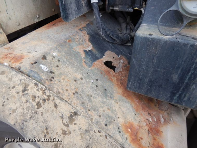 image for item DL2519 2012 Peterbilt PB320  refuse truck