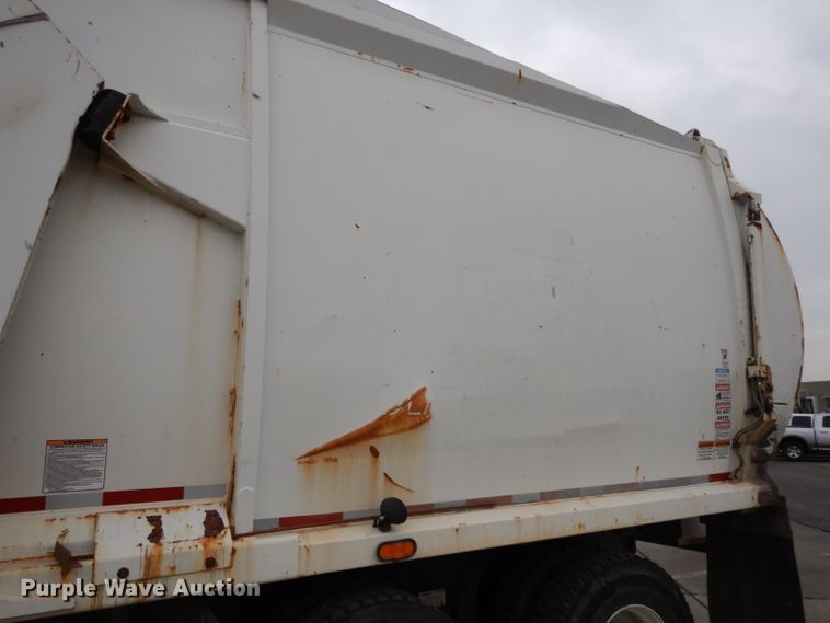 image for item DL2519 2012 Peterbilt PB320  refuse truck