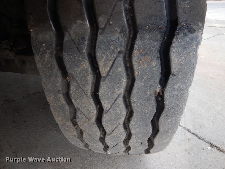 image for item DL2519 2012 Peterbilt PB320  refuse truck