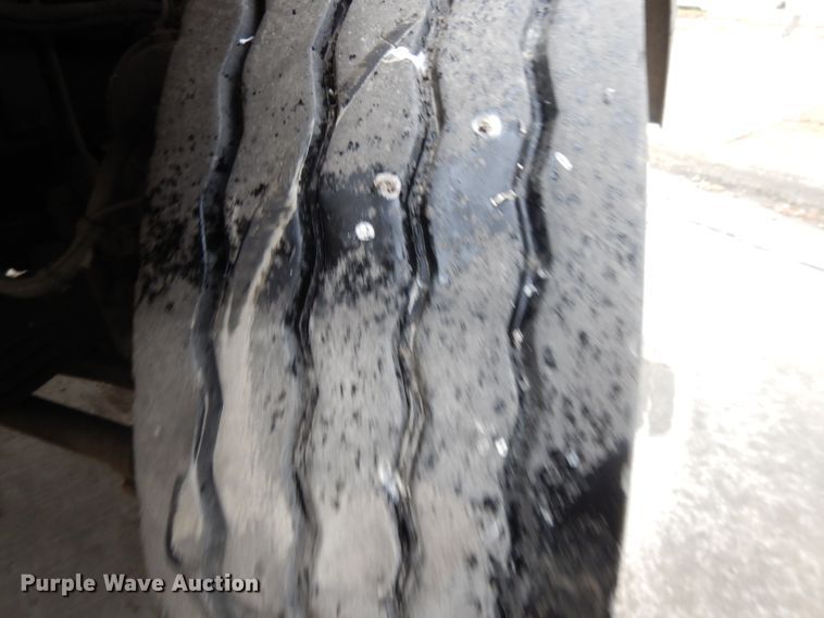 image for item DL2519 2012 Peterbilt PB320  refuse truck