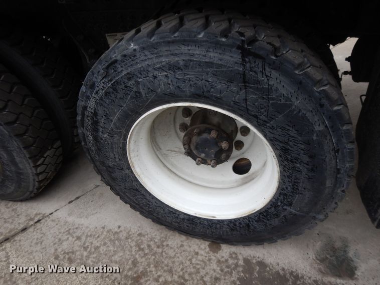 image for item DL2519 2012 Peterbilt PB320  refuse truck