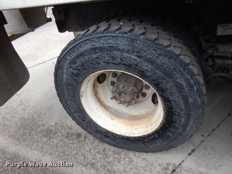 image for item DL2519 2012 Peterbilt PB320  refuse truck