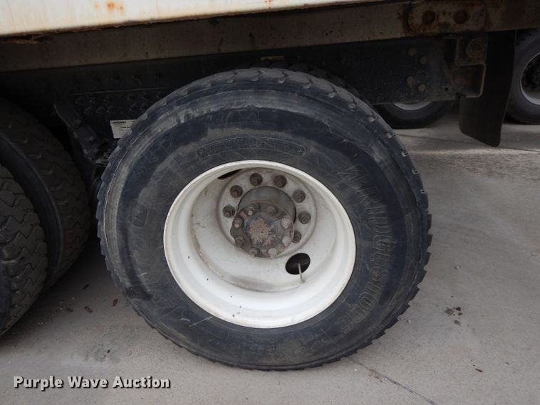 image for item DL2519 2012 Peterbilt PB320  refuse truck