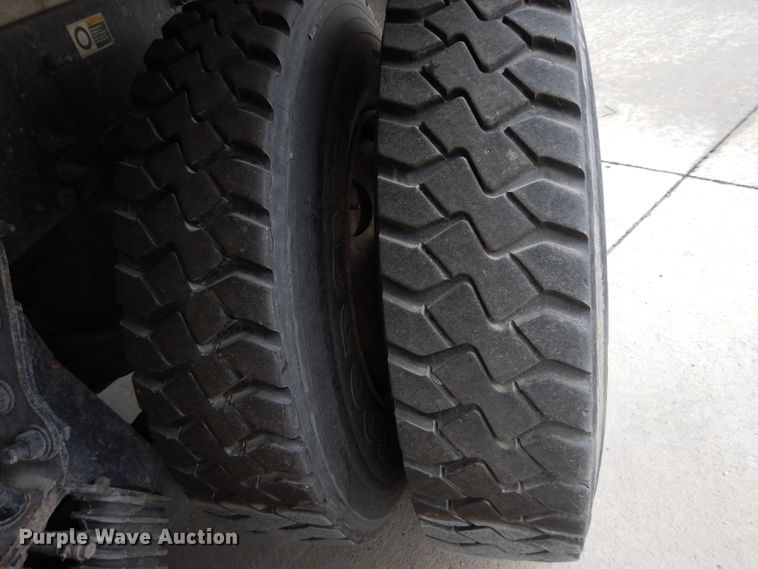 image for item DL2519 2012 Peterbilt PB320  refuse truck