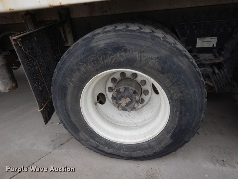 image for item DL2519 2012 Peterbilt PB320  refuse truck