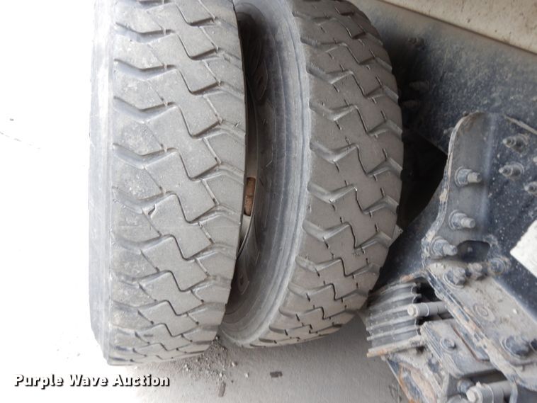 image for item DL2519 2012 Peterbilt PB320  refuse truck