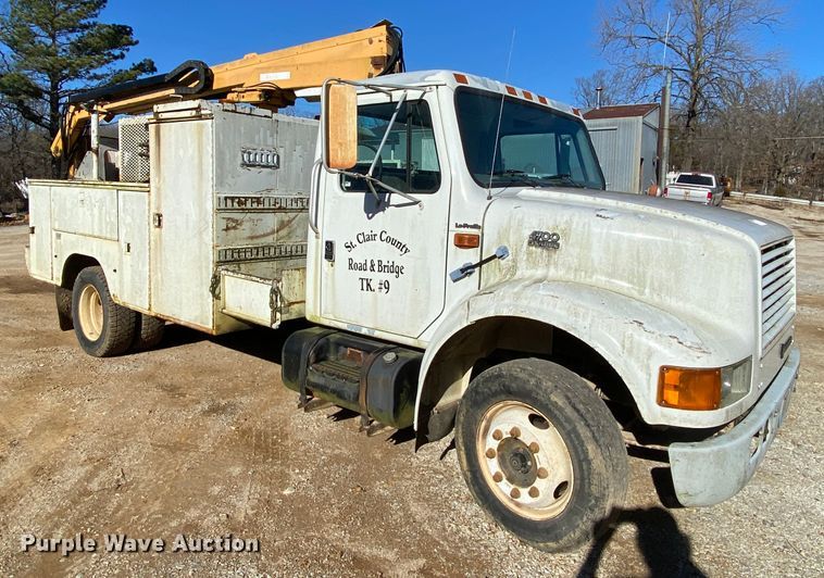 image for item EL9629 1999 International 4700  bucket truck