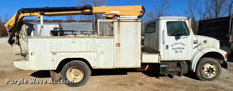 image for item EL9629 1999 International 4700  bucket truck