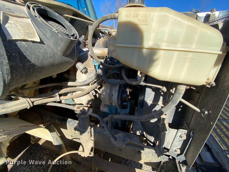 image for item EL9629 1999 International 4700  bucket truck