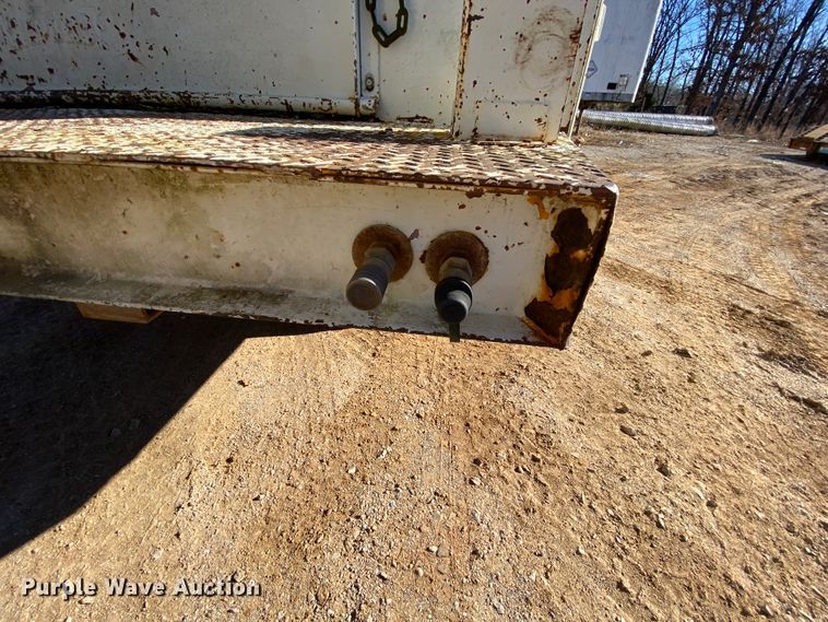 image for item EL9629 1999 International 4700  bucket truck