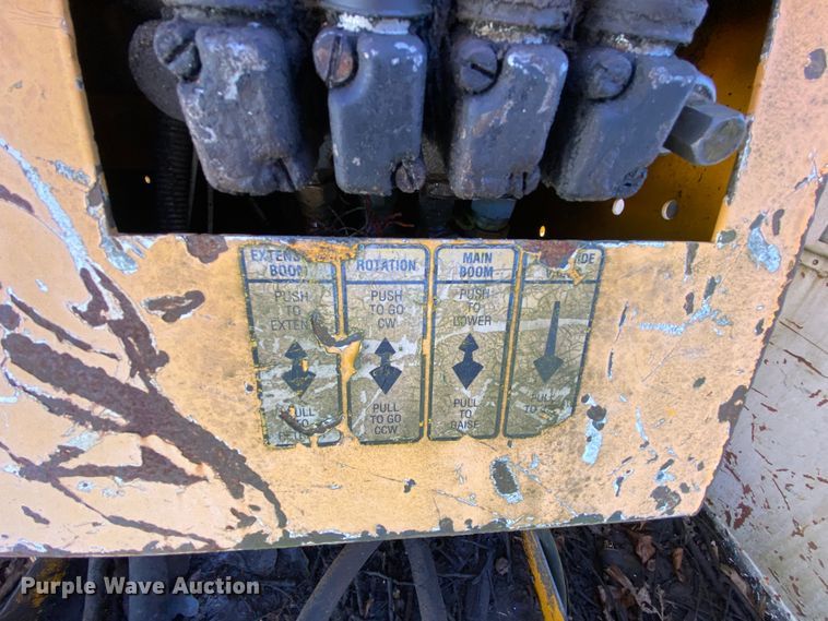 image for item EL9629 1999 International 4700  bucket truck