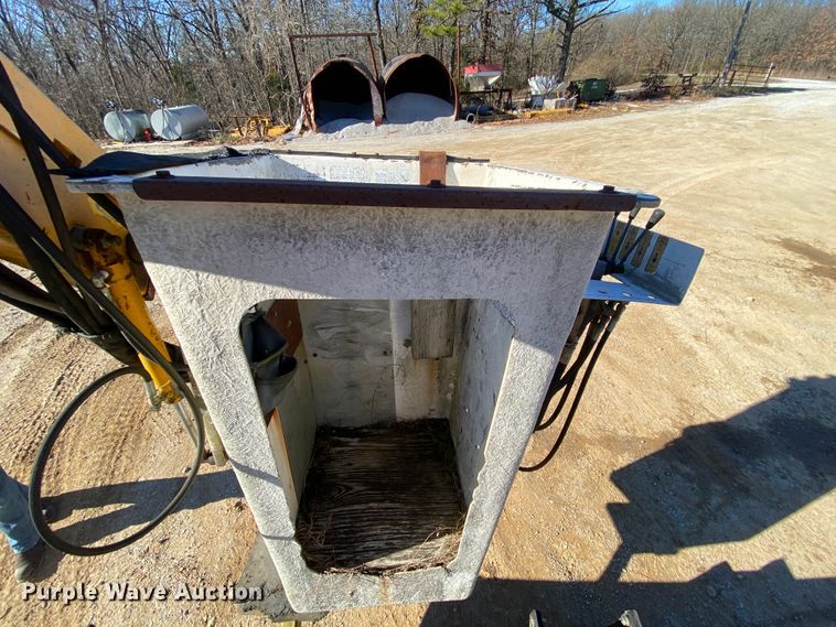 image for item EL9629 1999 International 4700  bucket truck