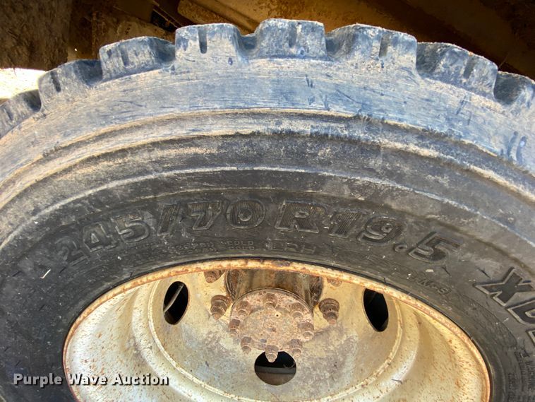 image for item EL9629 1999 International 4700  bucket truck