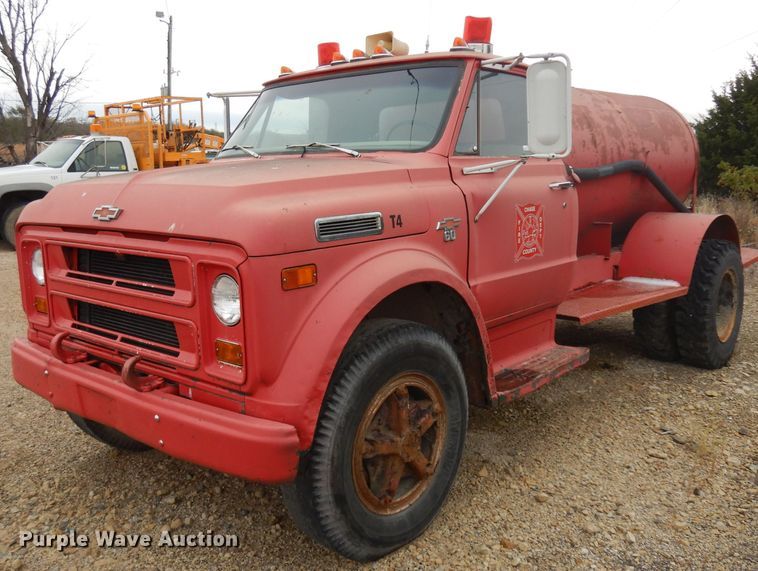 image for item EY9001 1968 Chevrolet 60  pumper fire truck