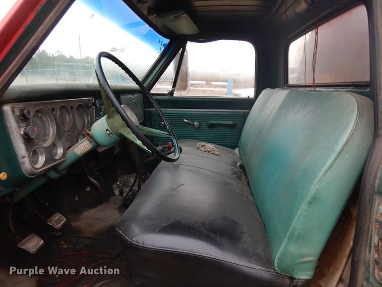 image for item EY9001 1968 Chevrolet 60  pumper fire truck