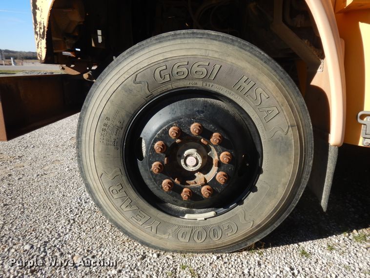 image for item EY9180 1995 Chevrolet  school bus