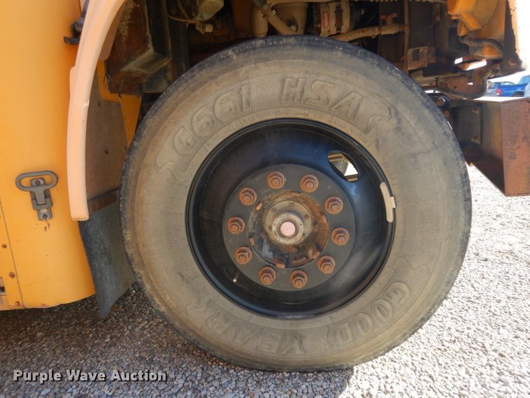 image for item EY9180 1995 Chevrolet  school bus