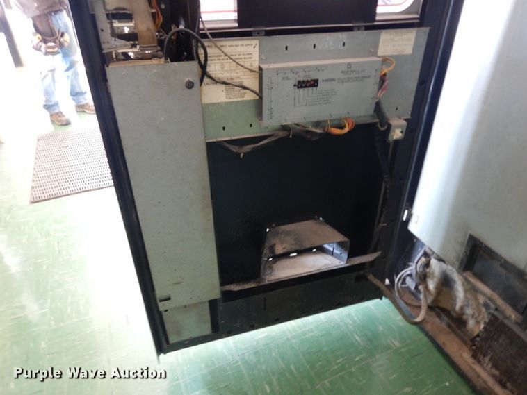 image for item EY9209 Vending machine