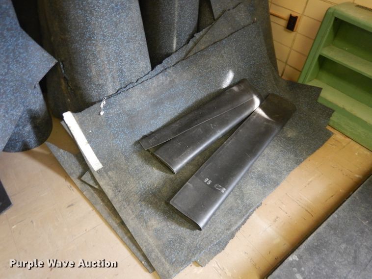 image for item EY9215 (21) rubber mats