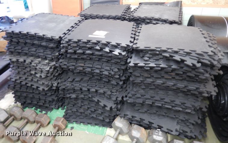 image for item EY9219 Rubber snap lock flooring