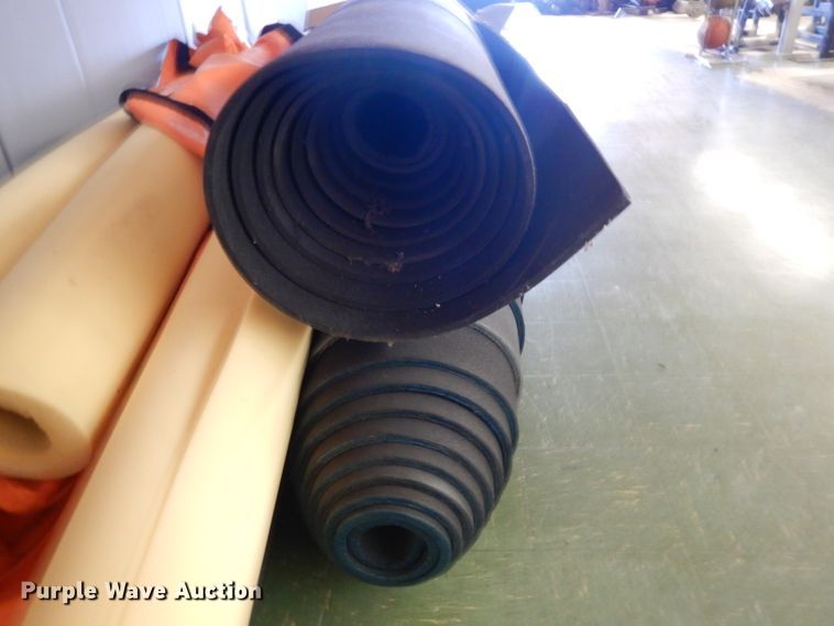 image for item EY9220 (6) wrestling mats