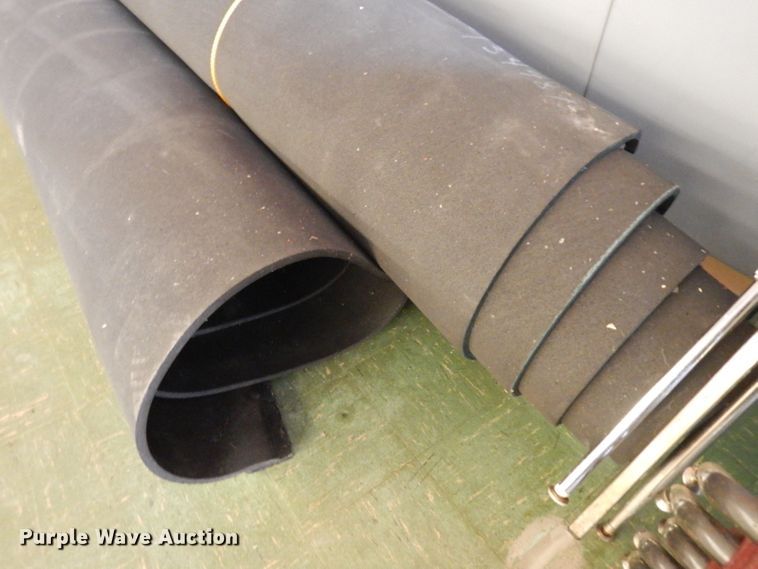 image for item EY9220 (6) wrestling mats