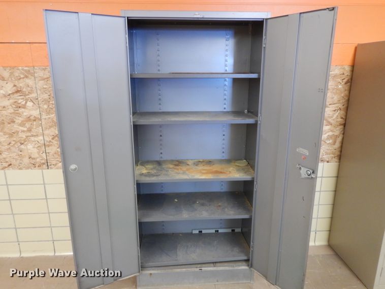 image for item EY9221 (2) metal cabinets