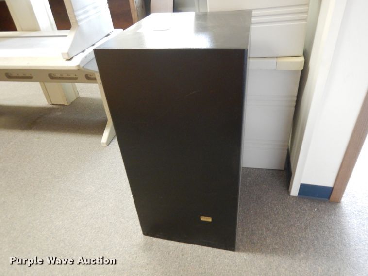 image for item EY9247 Sentry D888 safe