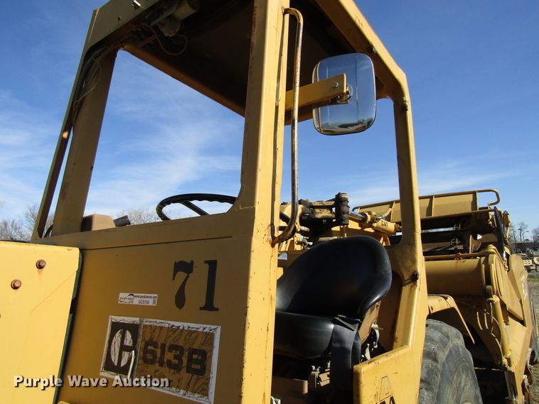 image for item GC9750 1983 Caterpillar 613B  elevating scraper